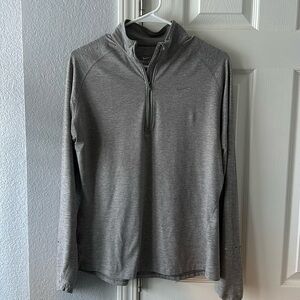 EUC light grey Nike Dri-fit 1/2 zip workout top, sz L